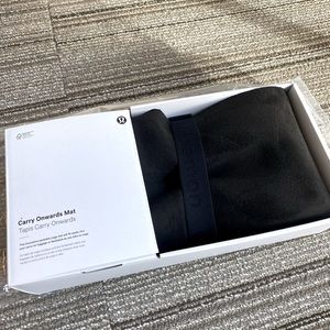 Lululemon Carry Onwards travel yoga mat